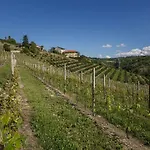 Hostal Agriostello Delle Langhe *