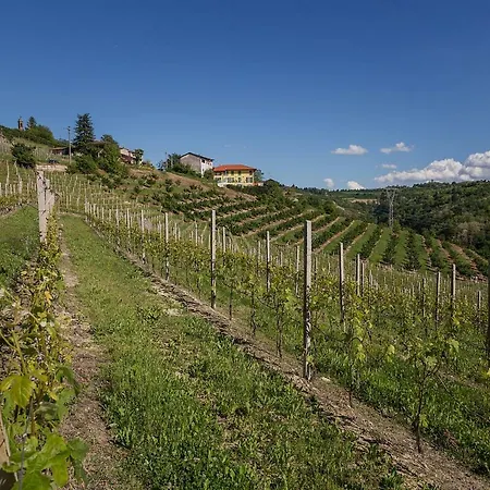 Albergue Agriostello Delle Langhe *